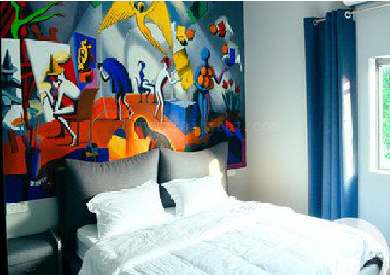 新密对于酒店的墙体彩绘而言更注重哪些方面？